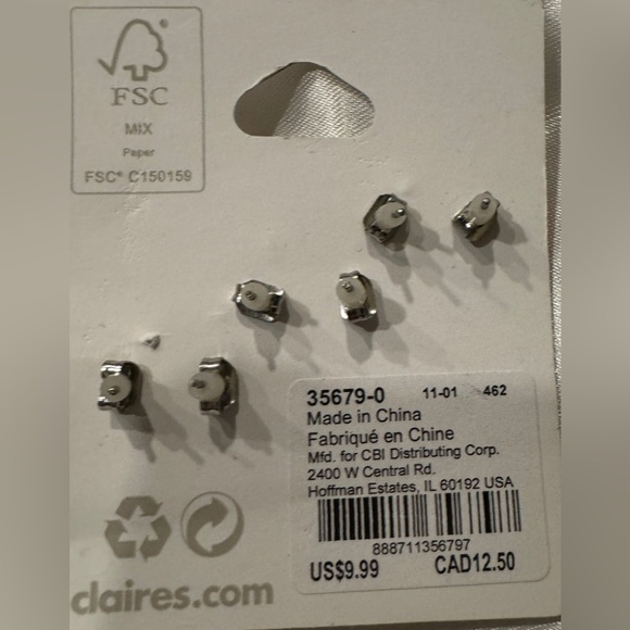 CLAIRE’S Valentine Sweetheart Set of Earrings - Picture 2 of 2